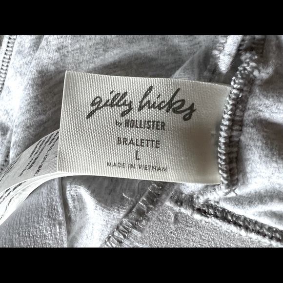 Hollister Women’s Unlined Triangle Bralette - Picture 3 of 3